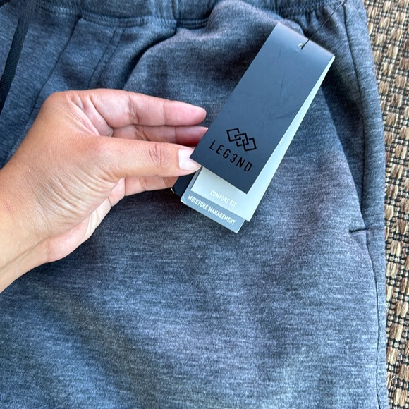 Legend Comfort Fit Shorts - Picture 2 of 6